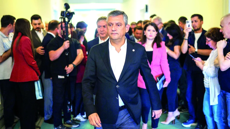 Yeni Parti’de oylama çatlağı