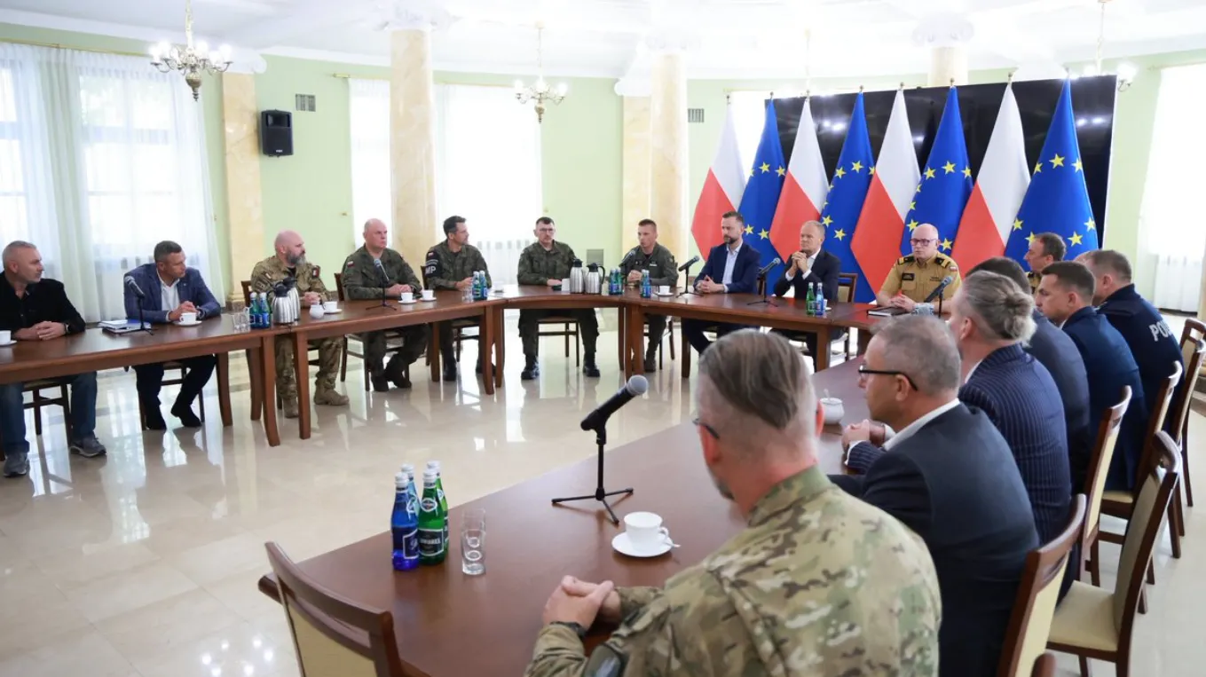 Syreny alarmowe i poderwane F-16. Premier ujawnia, jaki obiekt spadł na Lubelszczyźnie