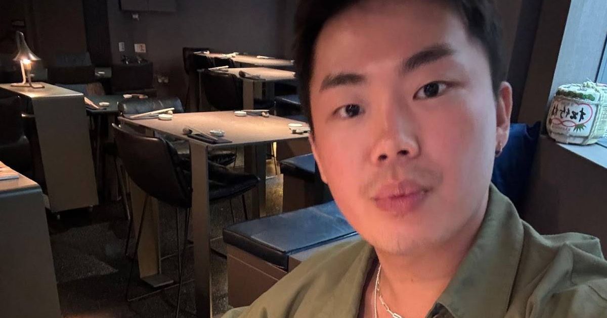 Solo-dining helped me heal after losing my dad and it's not as scary as you think