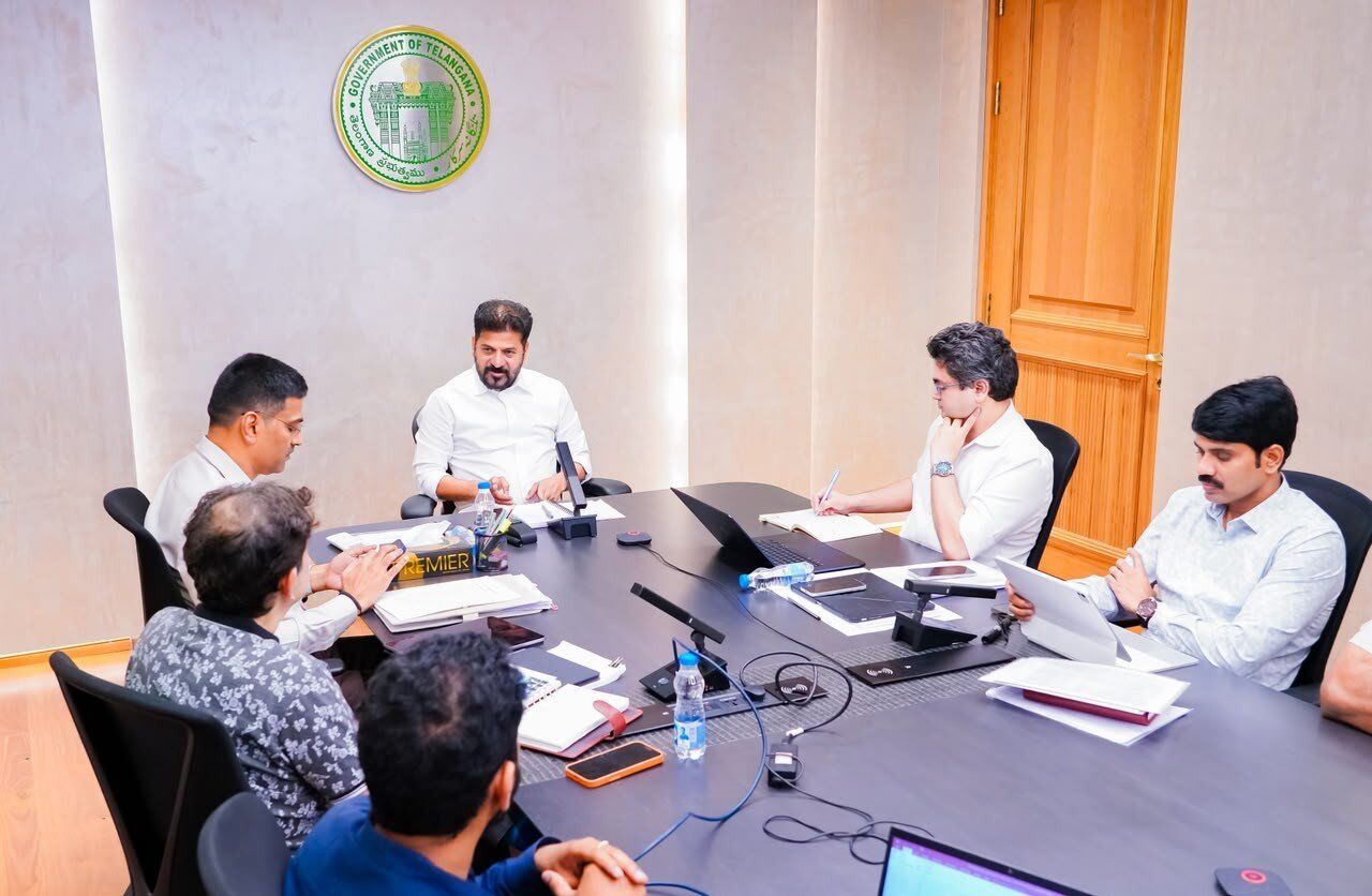 CM Revanth not happy with ORR upkeep;  questions officials about gridlocks, accidents