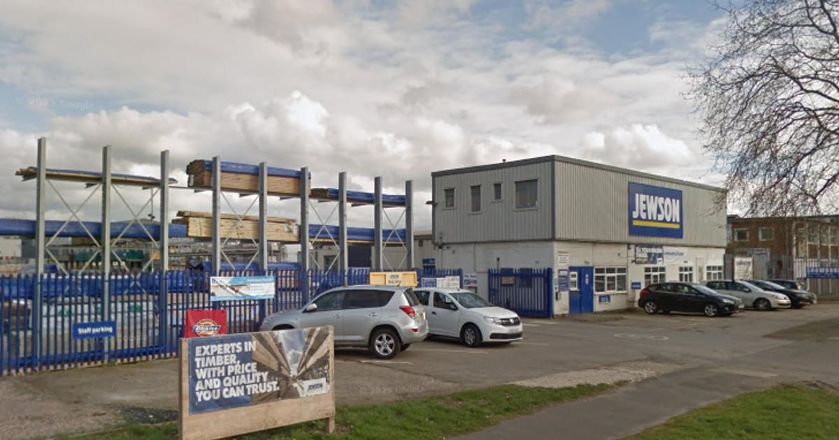 Longstanding Derby builders' merchants makes 'difficult but necessary' decision to shut doors