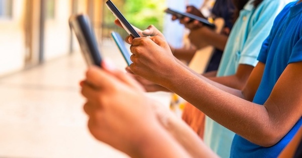 Australia issues guidelines ahead of kids social media ban