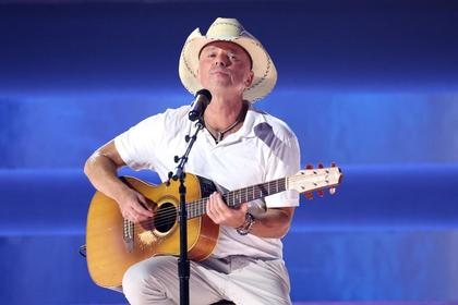 Kenny Chesney Shows Up Out of the Blue at Megan Moroney’s First-Ever Stadium Show