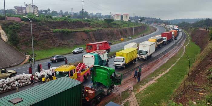 MAK Demand Erection of Concrete Median Along Southern Bypass