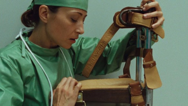 ‘Objet a’ Review: Ann Oren’s Spellbinding Tale of Kink, Surgery, and Mushrooms Is a Feast for the Senses