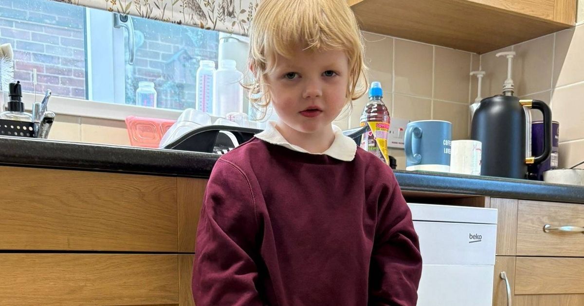 Girl, 5, battling childhood dementia suffers nearly 200 seizures a day