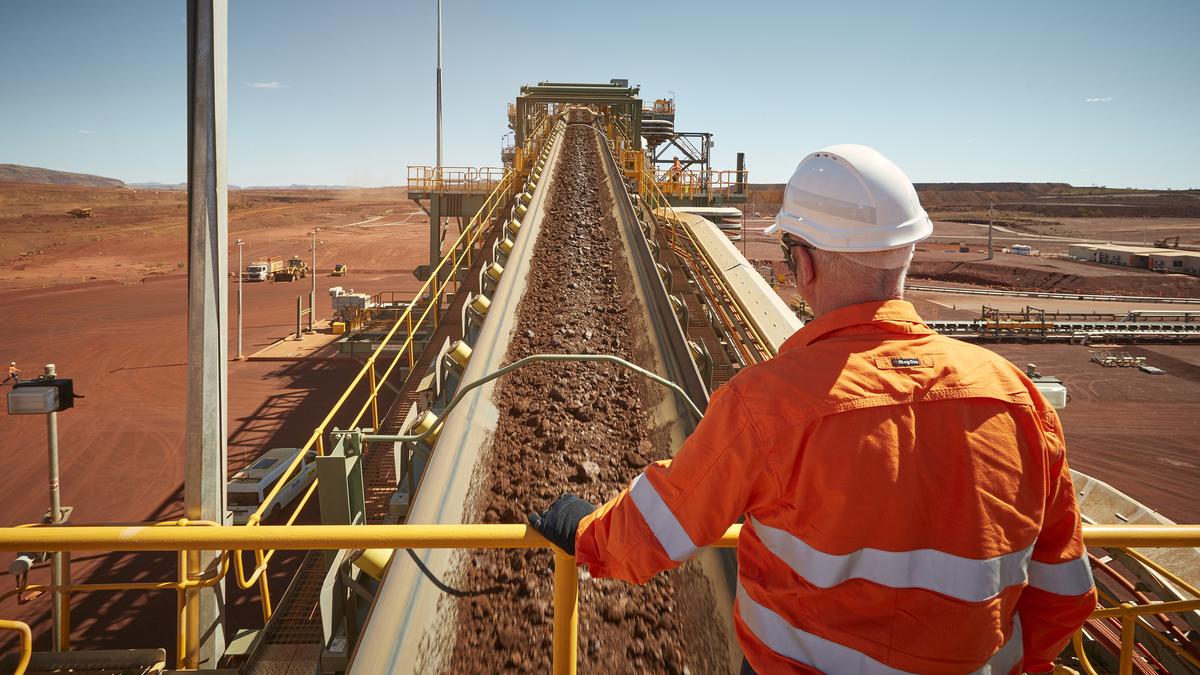 Confusion reigns amid BHP price talks with China while reports of iron ore ban swirl