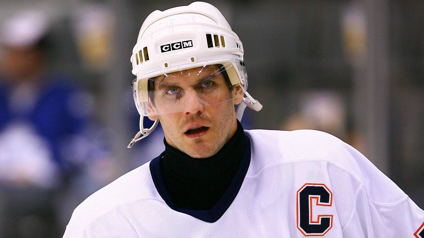 Former NY Islanders captain Alexei Yashin reveals reason behind his iconic turtleneck