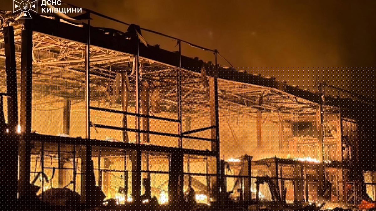 Russia destroys Epicentr, Nova Poshta, Rozetka facilities near Kyiv