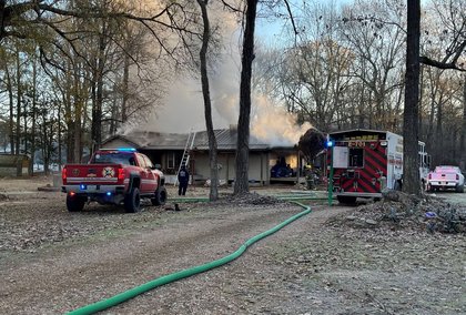 Frozen pipe sparks early-morning fire in Moss Hill, two homes lost