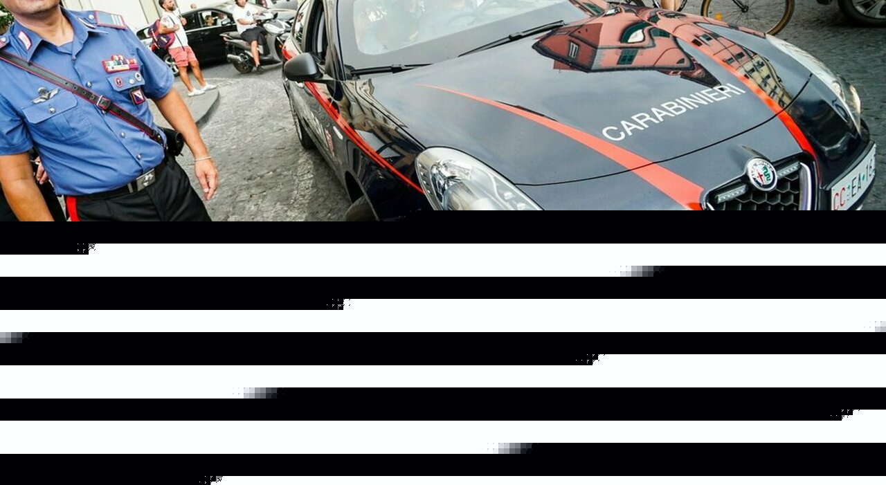 &laquo;L&rsquo;auto di suo padre usata per una rapina&raquo;: la truffa del finto carabiniere finisce in rissa a Salerno