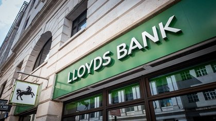 Lloyds to return £3.1bn to investors as profits surge past forecasts