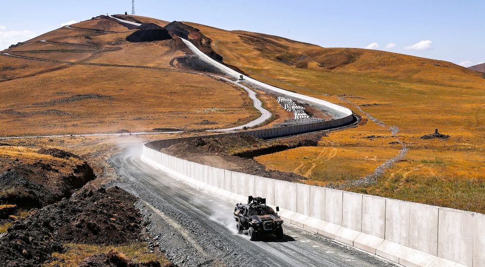 Turkey Prepares Border Contingency Plans Amid Fears of US Military Strike on Iran