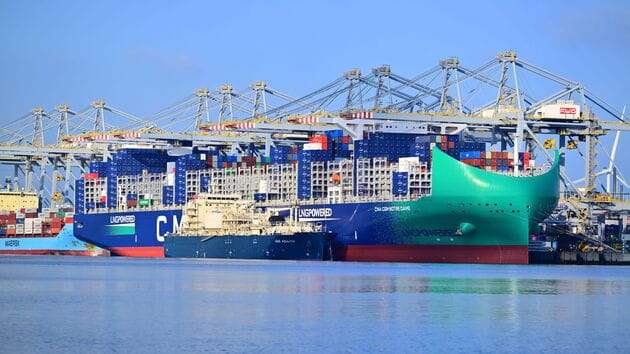 Rotterdam Records Decline in Bunker Sales, Gains in Alternative Fuels