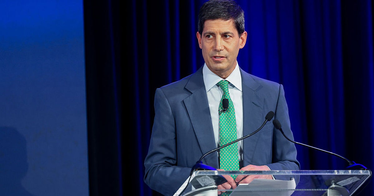 Trump nominates Kevin Warsh as new chairman of Federal Reserve