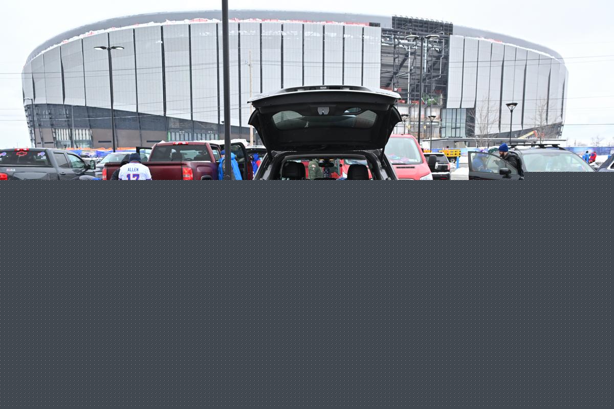 What You Can And Cannot Bring To Your Tailgate At The New Highmark Stadium