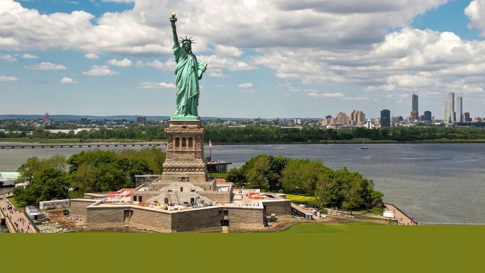 Captain arrested following boat capsize near Statue of Liberty that killed woman and baby