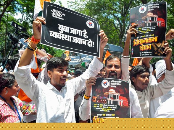 India News | Protests Grip Ranchi: ABVP Workers Detained After Clash with Police During, BJP Enforces Bandh Following Police Action on JPSC-JSSC Aspirants