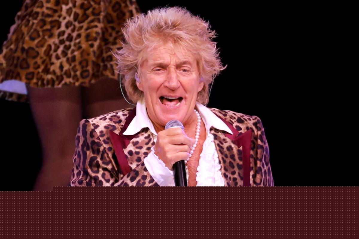 Rod Stewart Cancels Shows