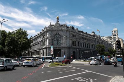 La deuda pública baja casi dos puntos respecto al año pasado y se coloca en el 103,4% del PIB