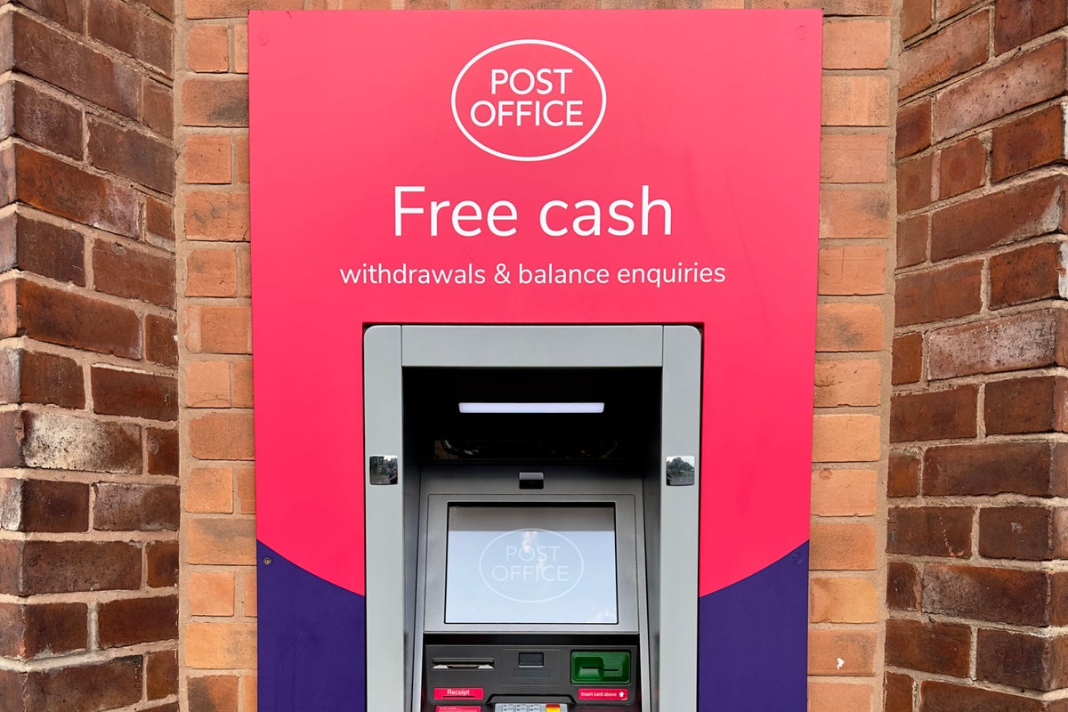 Post Office guarantees money on the high street until 2030 as UK cash use rises