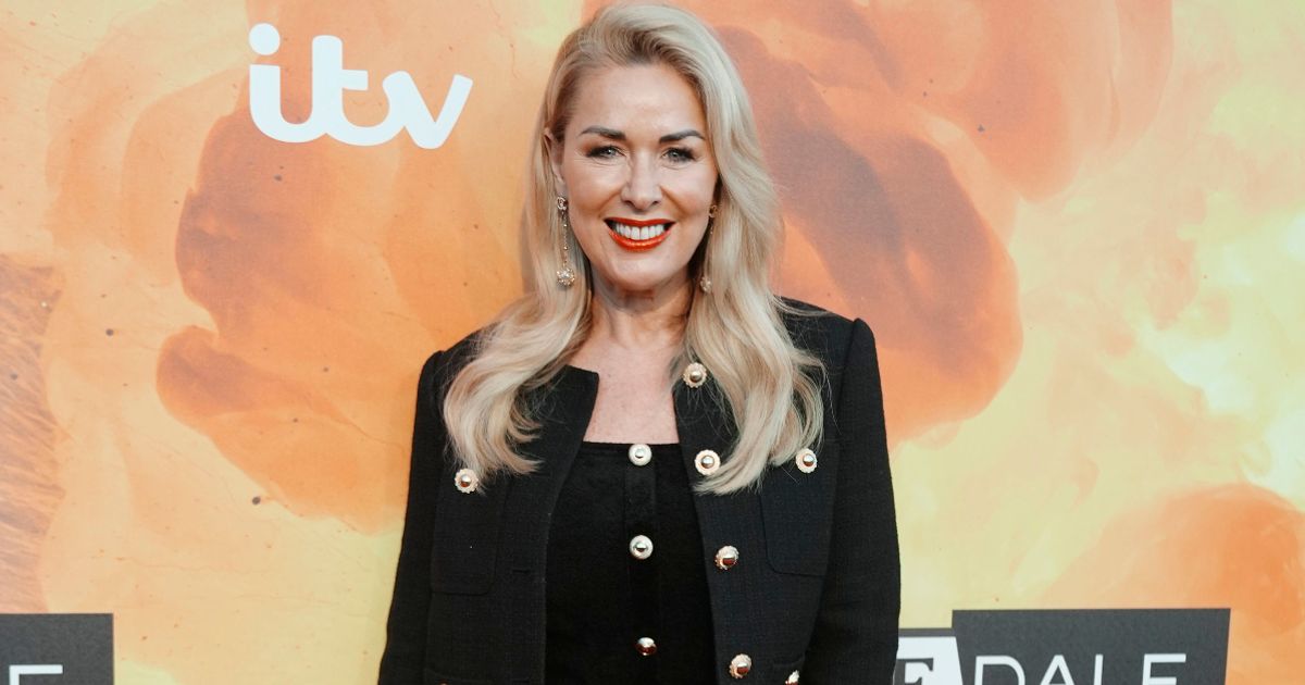 Coronation Street fans react to 'terrible news' as star confirms exit