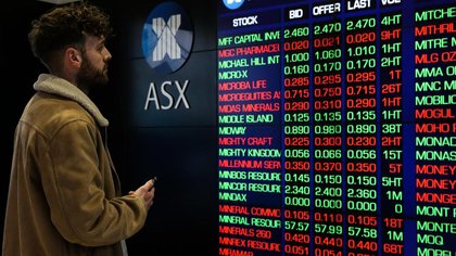 ASX weighed down by tech sector slump despite BHP hitting new highs