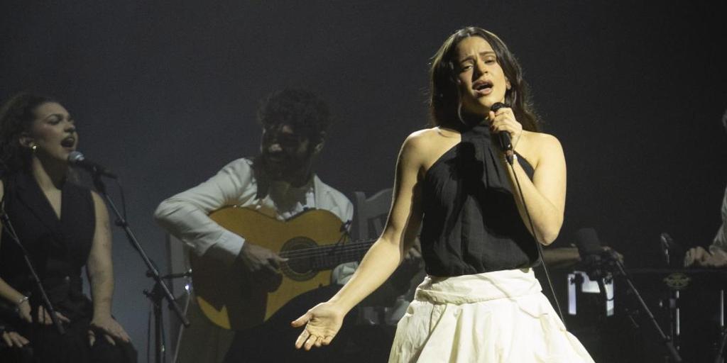 Rosalía aparece por sorpresa en un concierto por Palestina