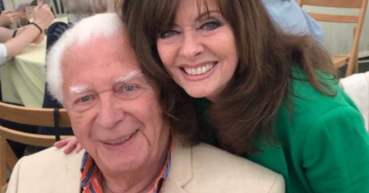 Olivier Award-winning acting legend dies after 'changing the industry forever'