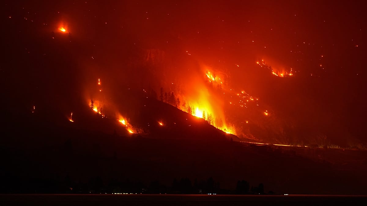 Φωτιές στον Καναδά: Εκκενώθηκαν 20.000 πολίτες - Μεξικανοί πυροσβέστες ενισχύουν τις επιχειρήσεις