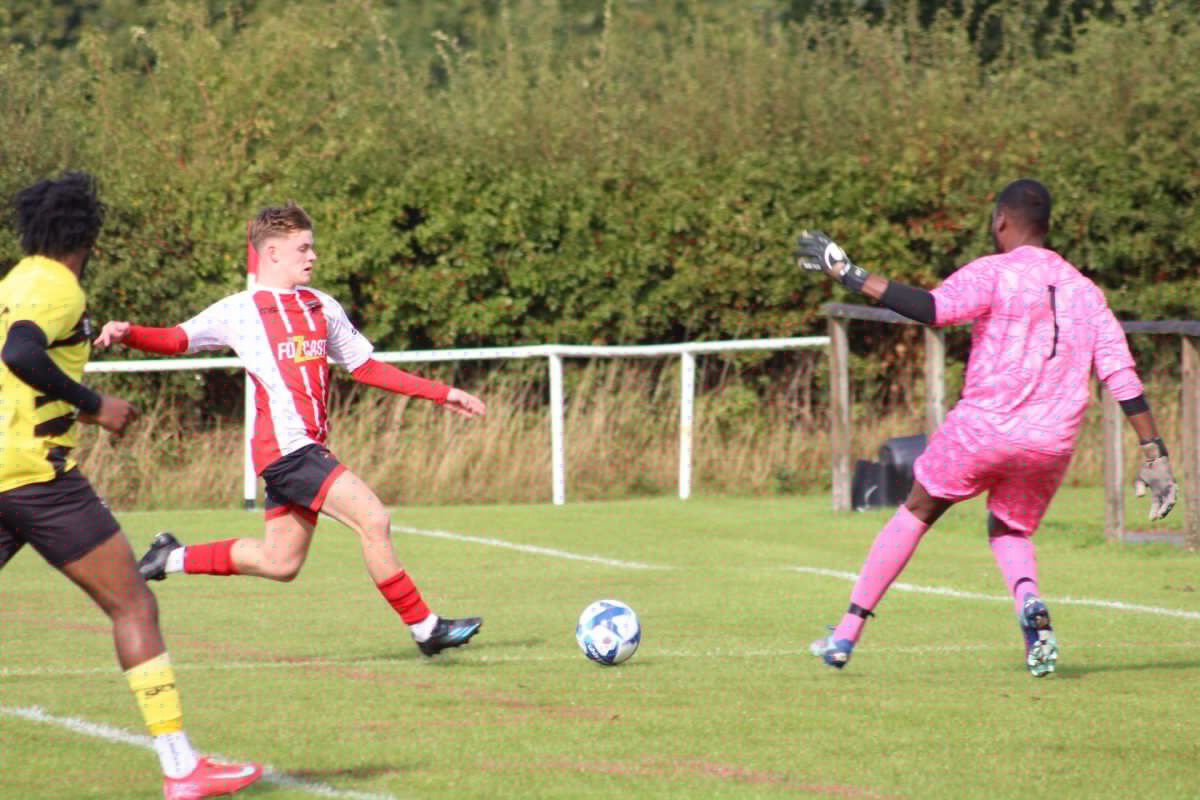 FOOTBALL - Earlswood Town held to draw by 10-man Boldmere