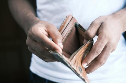 ‘I’m tired of barely being paid.’ Artists are living below the poverty line