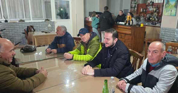 Salianji takim me demokratët në Himarë: Pa respekt për anëtarësinë, nuk ka opozitë morale