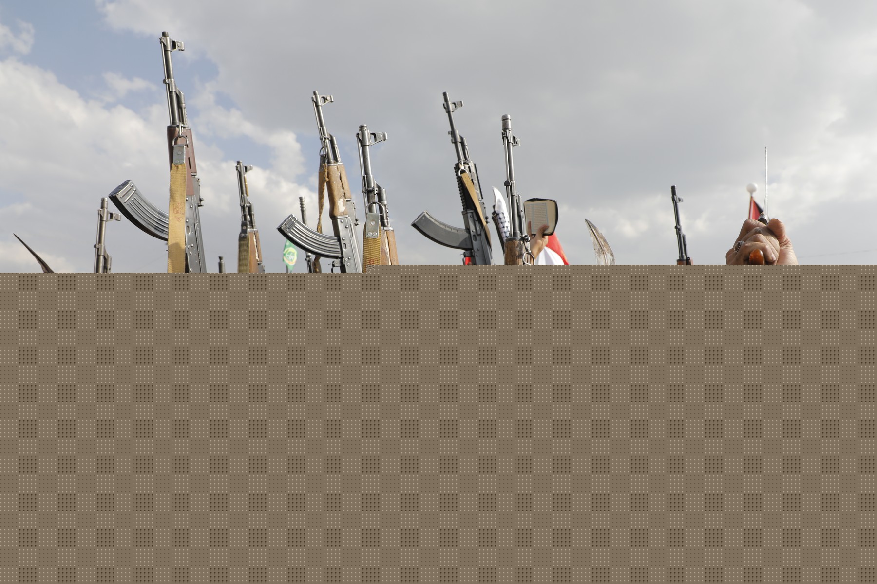 Navă atacată de către rebelii houthi în strâmtoarea Bab el-Mandeb / Patru membri ai echipajului au fost uciși