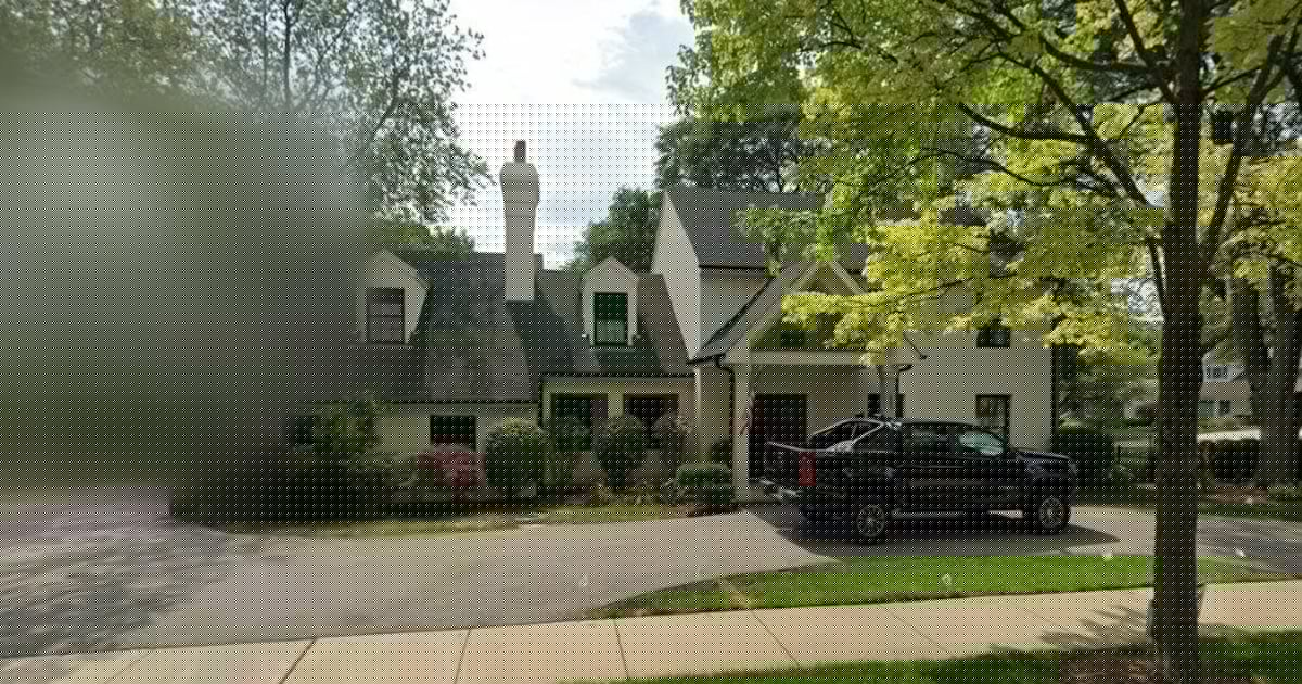 Four-bedroom home in Hinsdale goes for $1.76 million