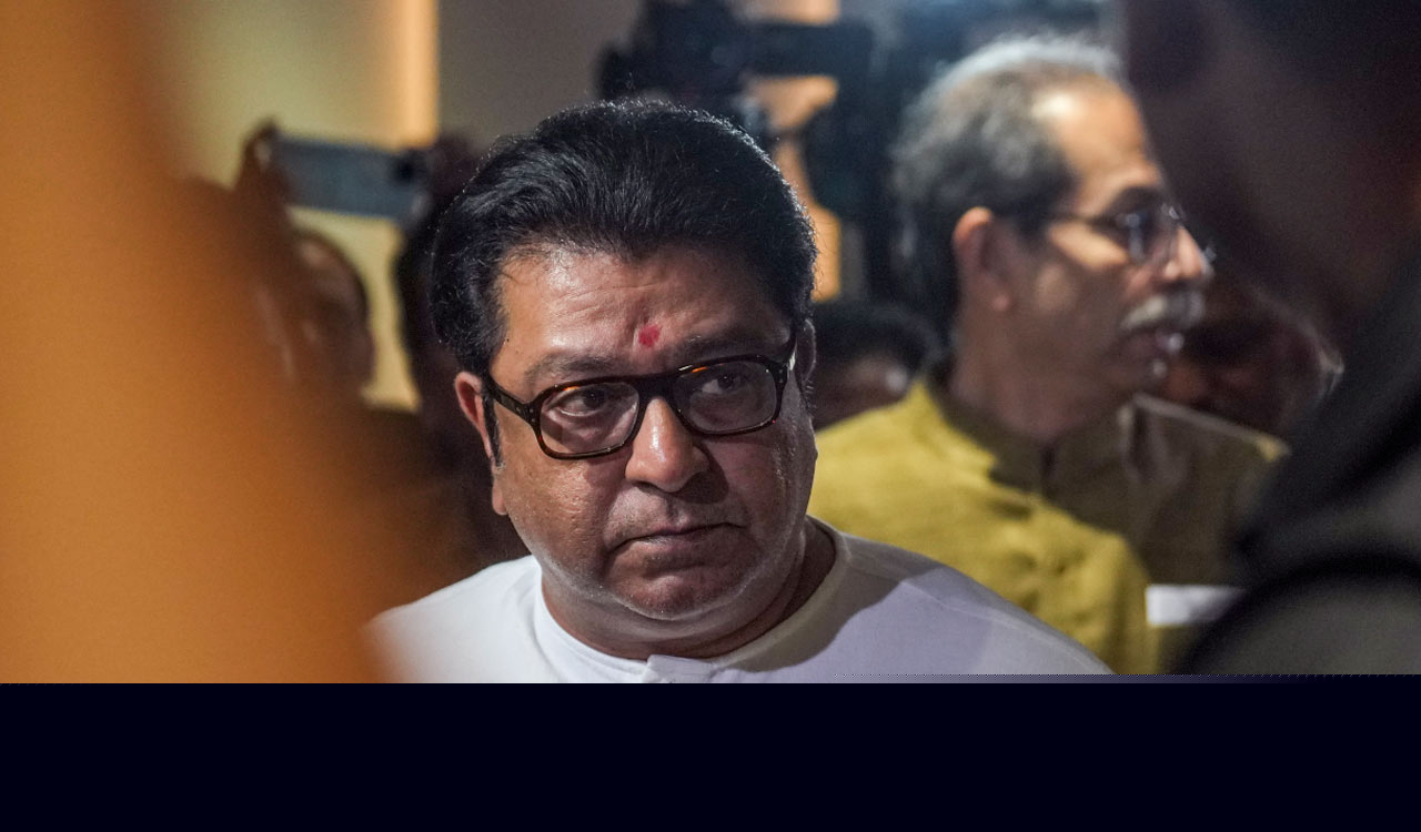 Raj Thackeray meets Maharashtra CM Fadnavis amid political speculation
