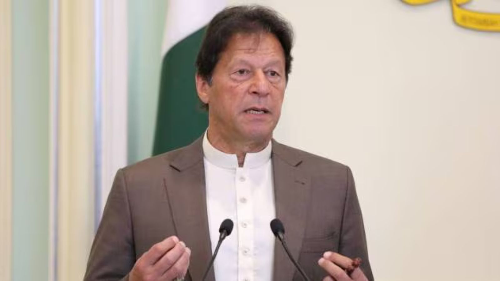 Imran Khan ‘incommunicado’: Jailed Pak’s ex-PM faces permanent vision loss as PTI claims medical neglect