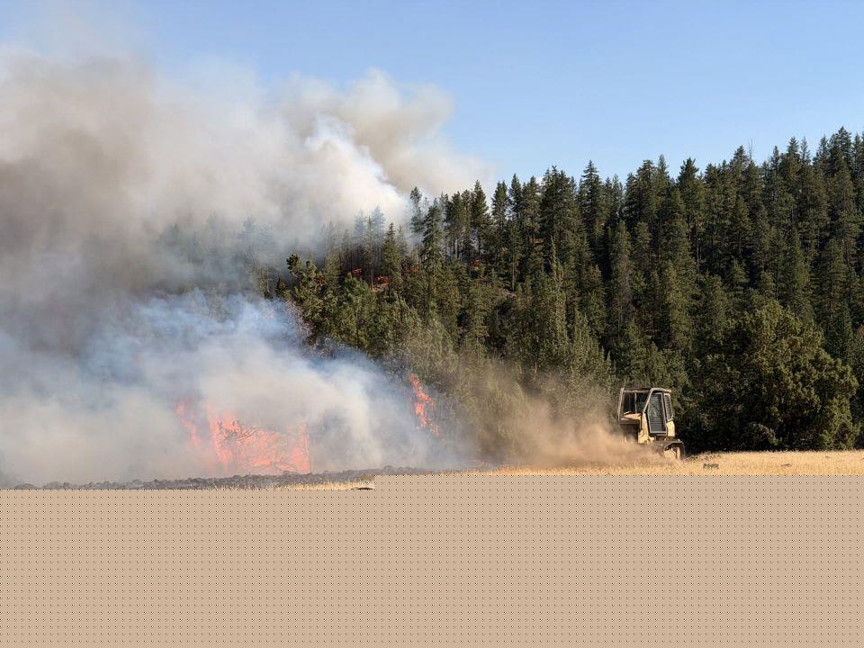 Bench Fire continues to threaten Warm Springs