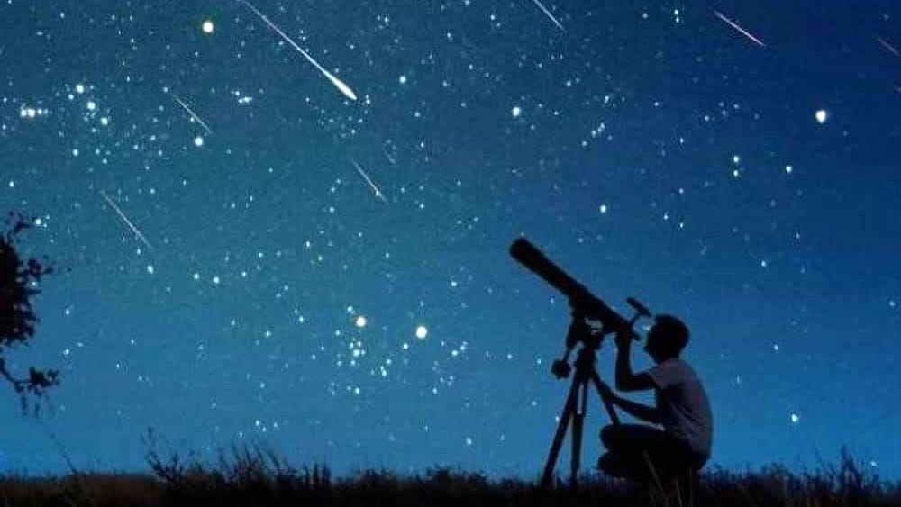 Eclissi di Sole e stelle cadenti nel cielo del 12 agosto. Visibili fino a 100 meteore l’ora, fra gli spettacoli migliori del decennio