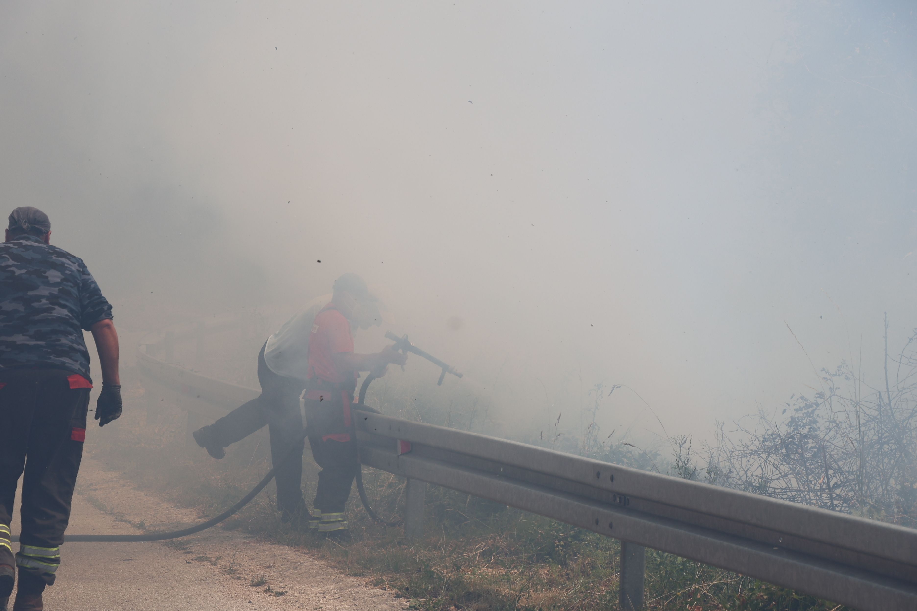 Fire near Konjic brought under control, firefighters remain on the ground