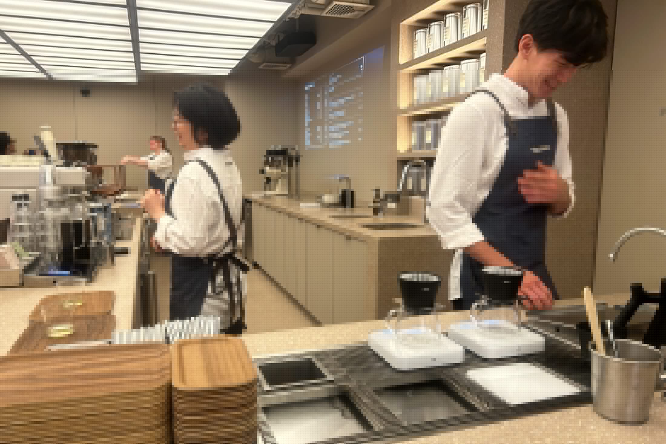 Rede de cafeterias de luxo aposta que consumidores estão dispostos a pagar R$ 160 por uma xícara de café