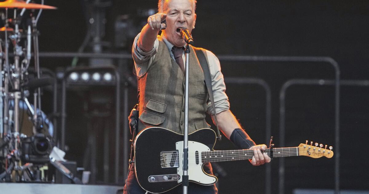Bruce Springsteen's anti-ICE protest song decries Minneapolis killings and 'King Trump'