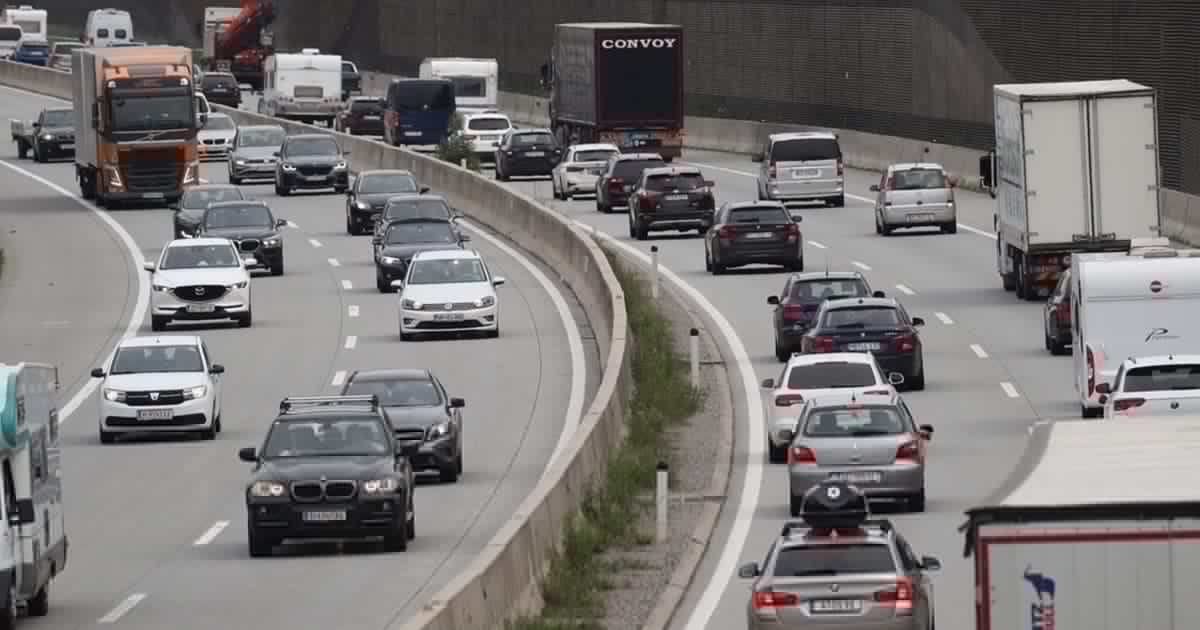 Besonders auf A10 - Rückreiseverkehr wird am Wochenende zunehmen