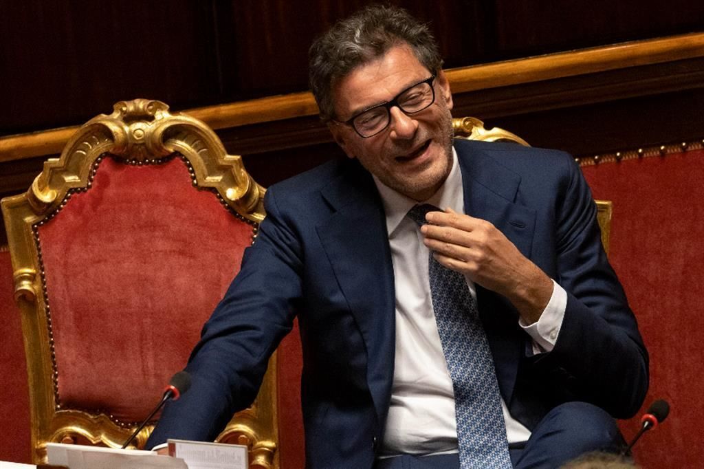 Dpfp, la nuova cornice della manovra: deficit al 3% nel 2025 e crescita debole. Palazzo Chigi: “Stime prudenti in un contesto geopolitico instabile” (Aurelio Tarquini)