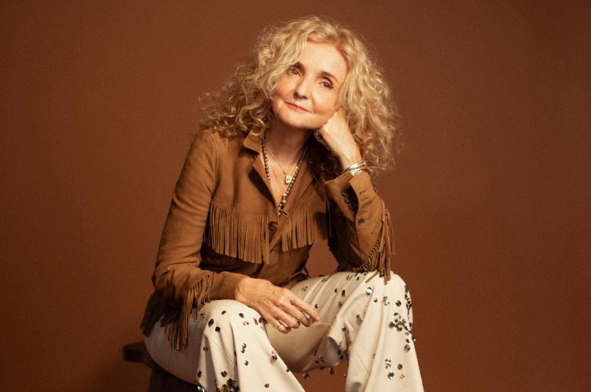 Comment on Patty Griffin Returns With Chillingly Introspective & Accomplished ‘Crown of Roses’ (ALBUM REVIEW) by George Thomas