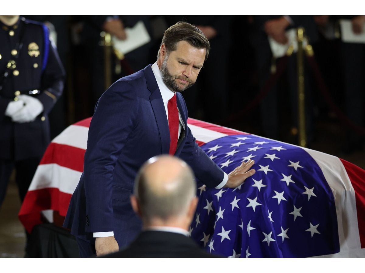 Lindsey Graham’s Funeral Brings Congress, World Leaders Together
