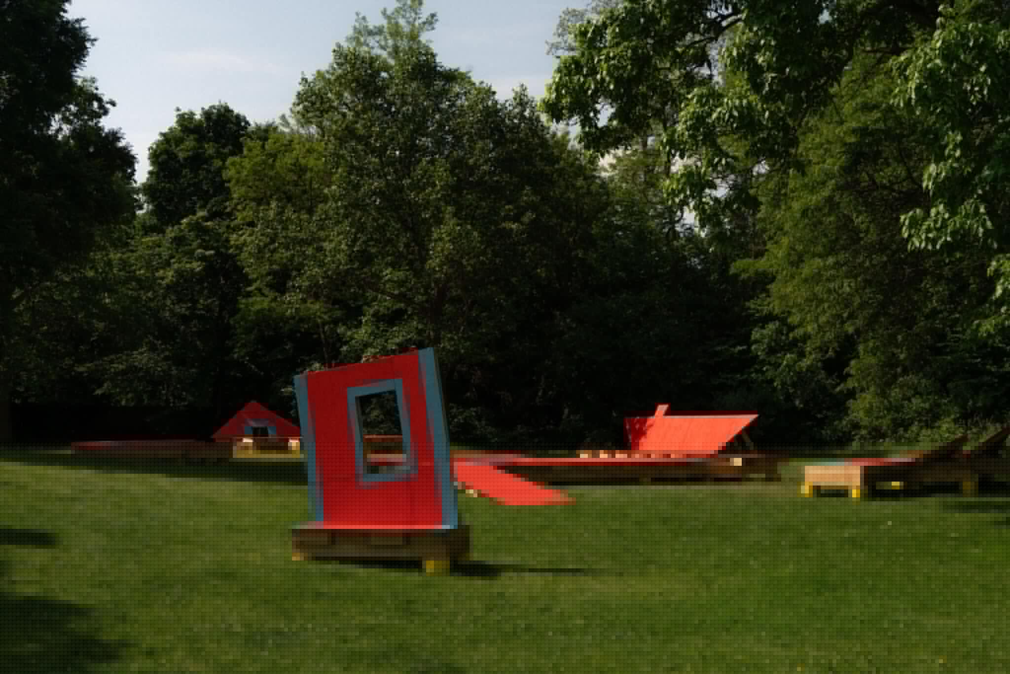 Gluten’s deconstructed stage wins 2026 Ragdale Ring Design-Build Competition