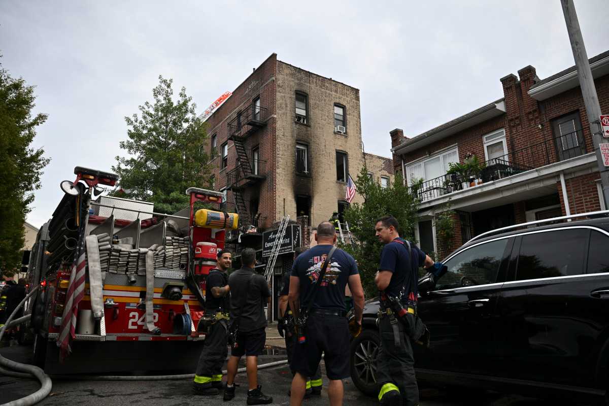 89-year-old man hospitalized after Bay Ridge apartment fire