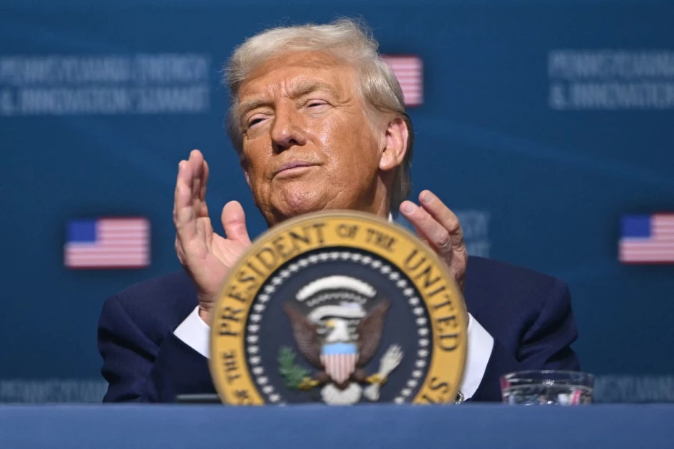 US government enters shutdown as Congress fails to reach funding deal