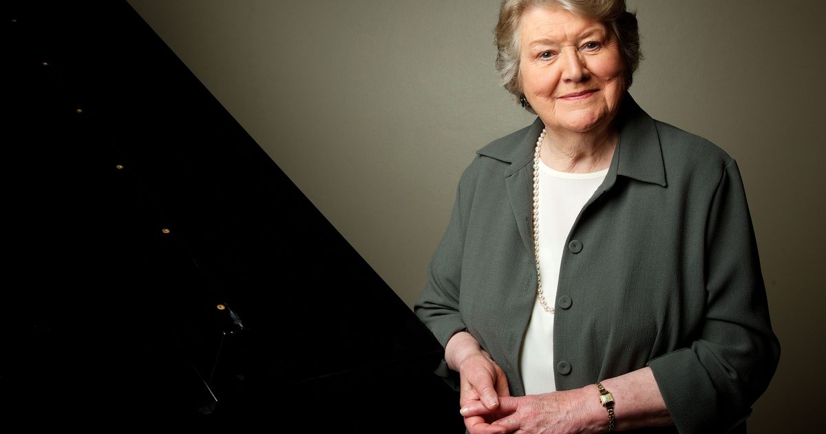 Patricia Routledge, Keeping Up Appearances icon, dies aged 96